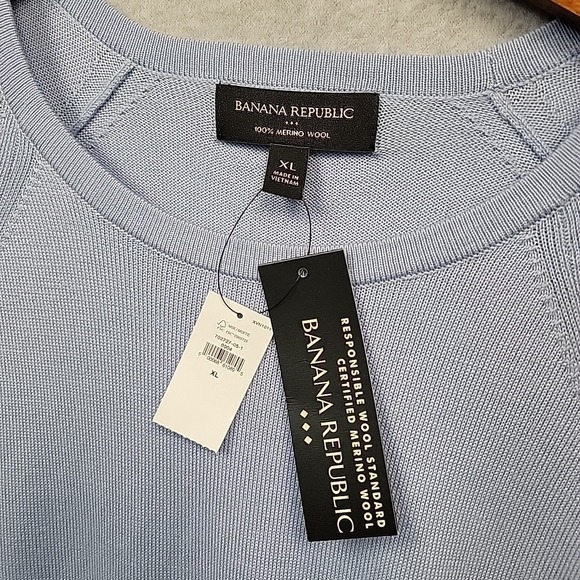 NWT Banana Republic Men's Fine 100% Merino Wool Sweater Light Blue LS Sz XL - Picture 2 of 8